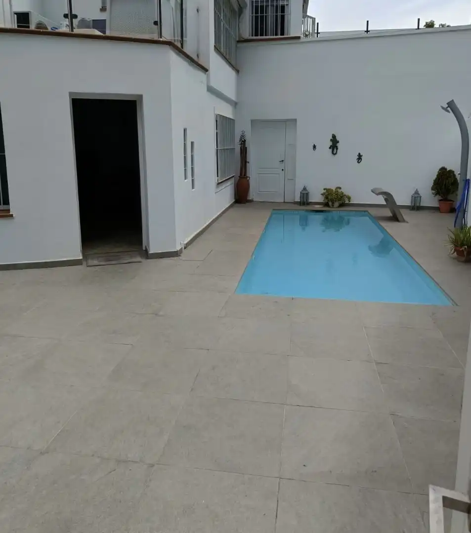 Piscina de Casa o chalet en venta en Marbella con Aire acondicionado, Terraza y Trastero