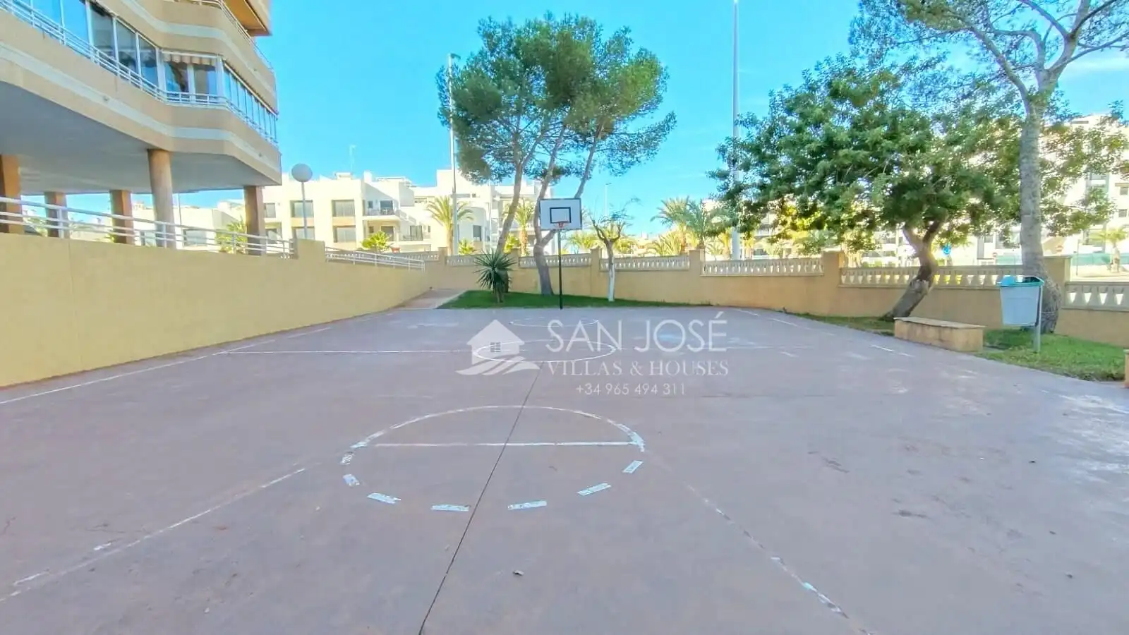 Vista exterior de Apartamento en venta en Elche / Elx con Aire acondicionado, Calefacción y Jardín privado