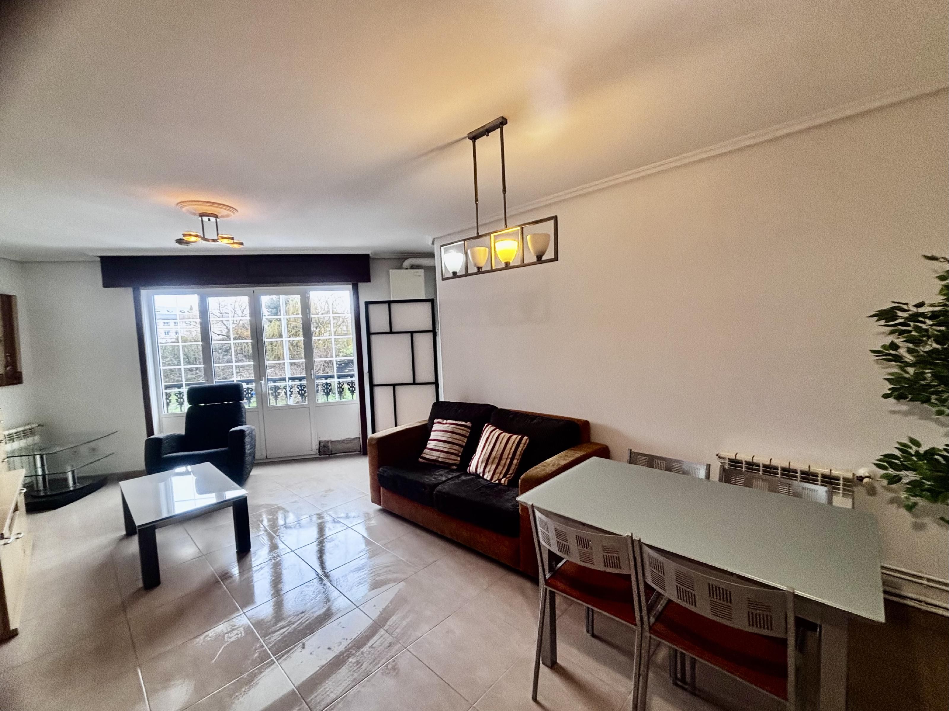 Sala d'estar de Apartament en venda en Ferrol amb Calefacció, Terrassa i Traster