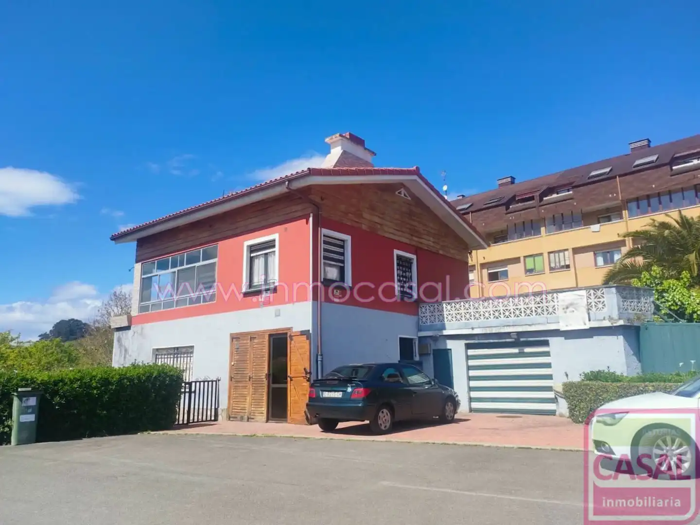 Vista exterior de Casa o chalet en venta en Castrillón con Calefacción, Terraza y Trastero