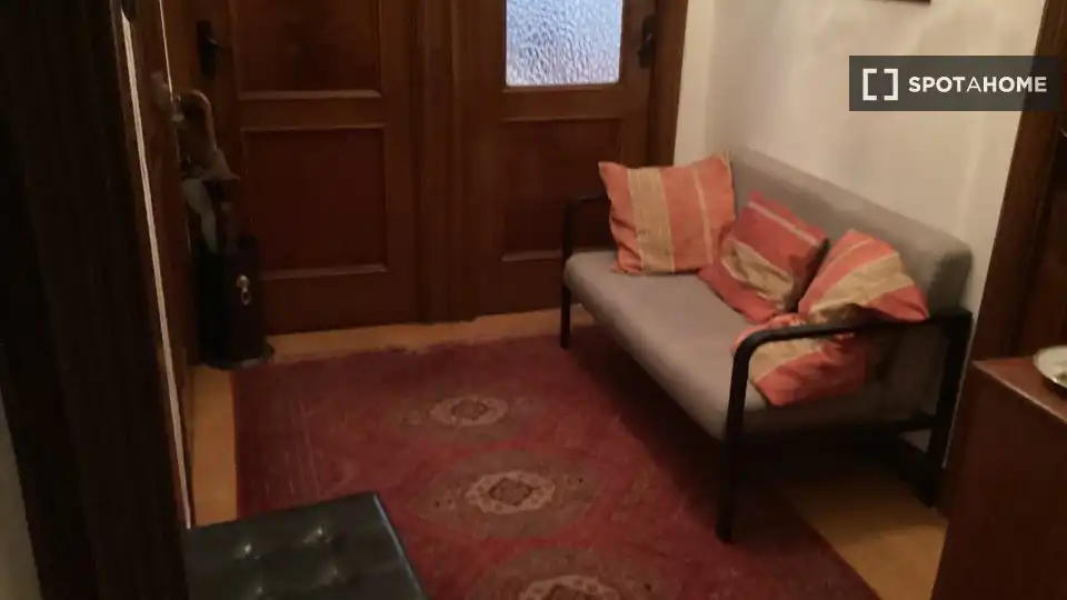 Room in Plaza España - Corte Inglés