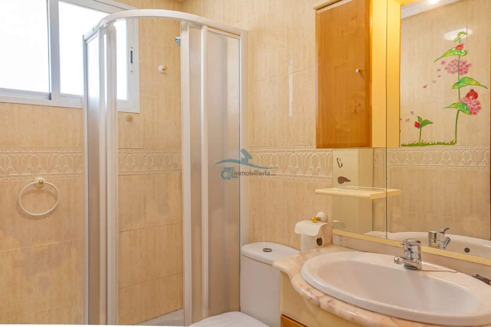 Bathroom of Flat for rent in Linares  with Air Conditioner, Heating and Furnished