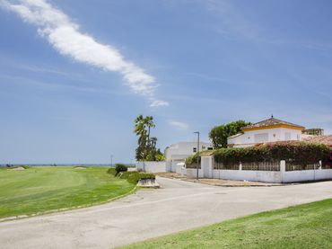Casa amb jardí en venda a San Pedro de Alcántara