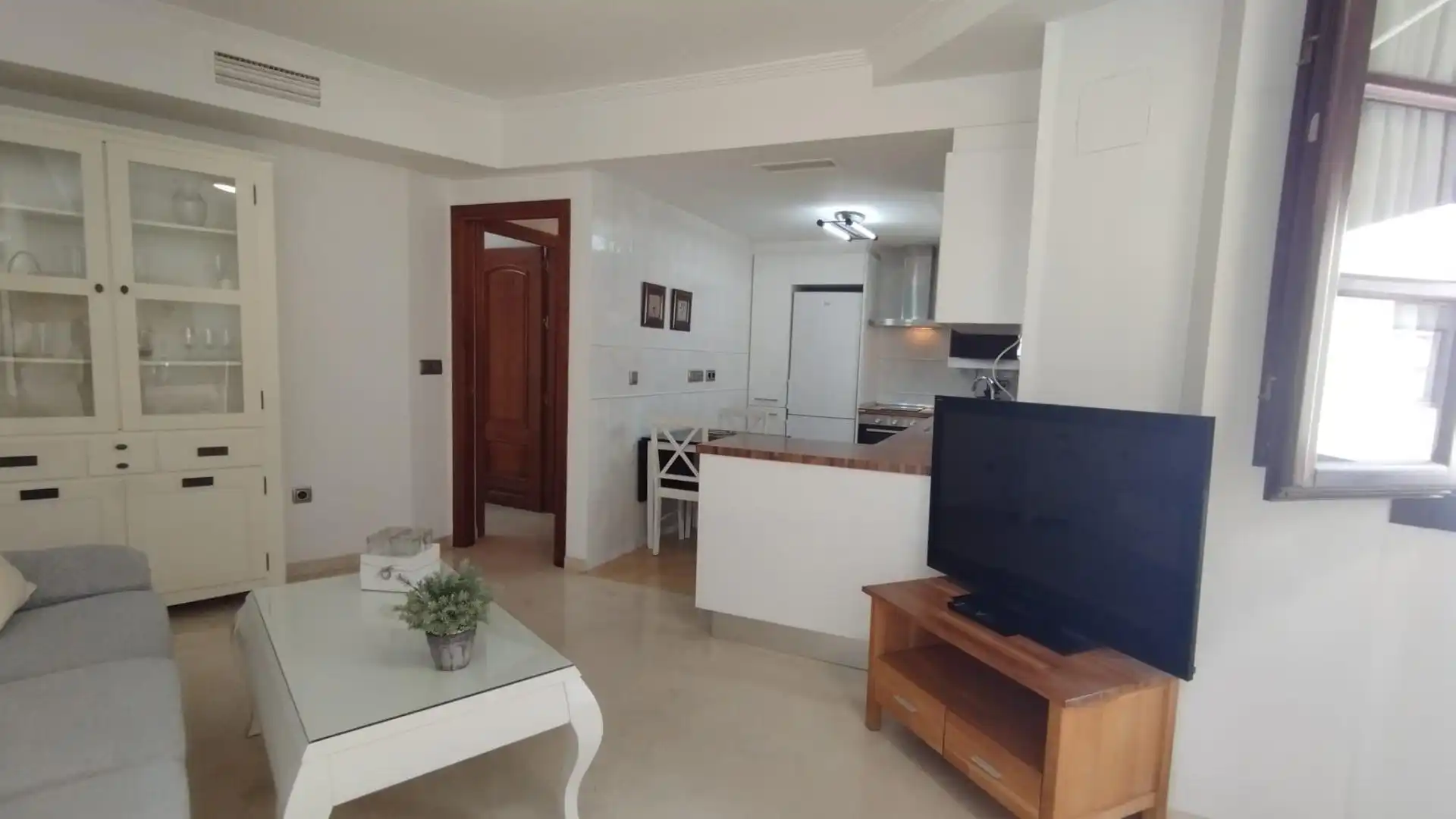 Sala d'estar de Pis de lloguer en Córdoba amb Aire condicionat, Calefacció i Moblat
