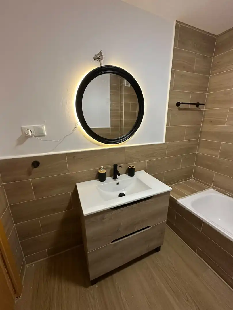 Badezimmer von Wohnung zur Miete in Cenicero mit Heizung und Terrasse