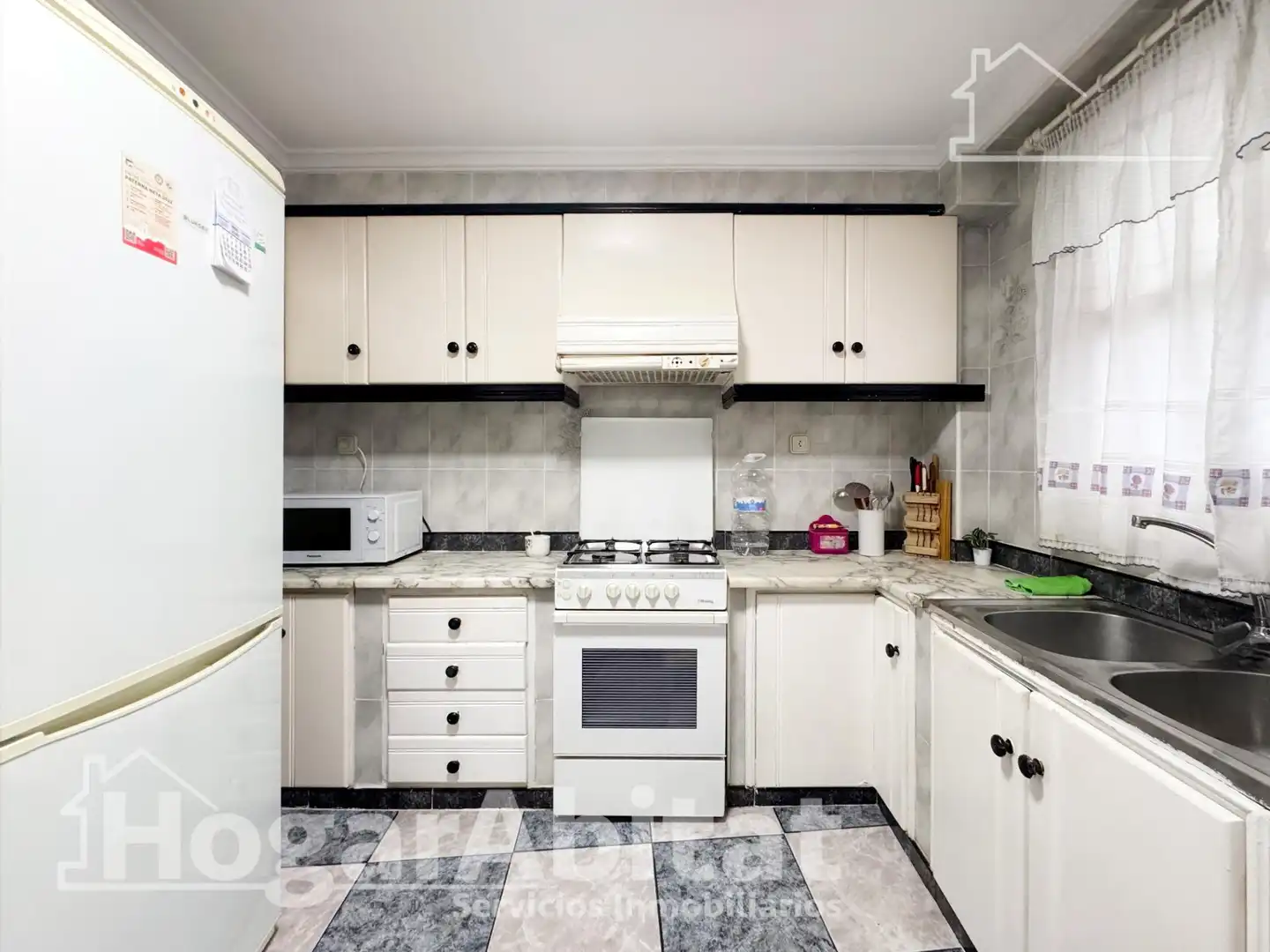 Kitchen of Flat for sale in Paterna  with Terrace and Balcony