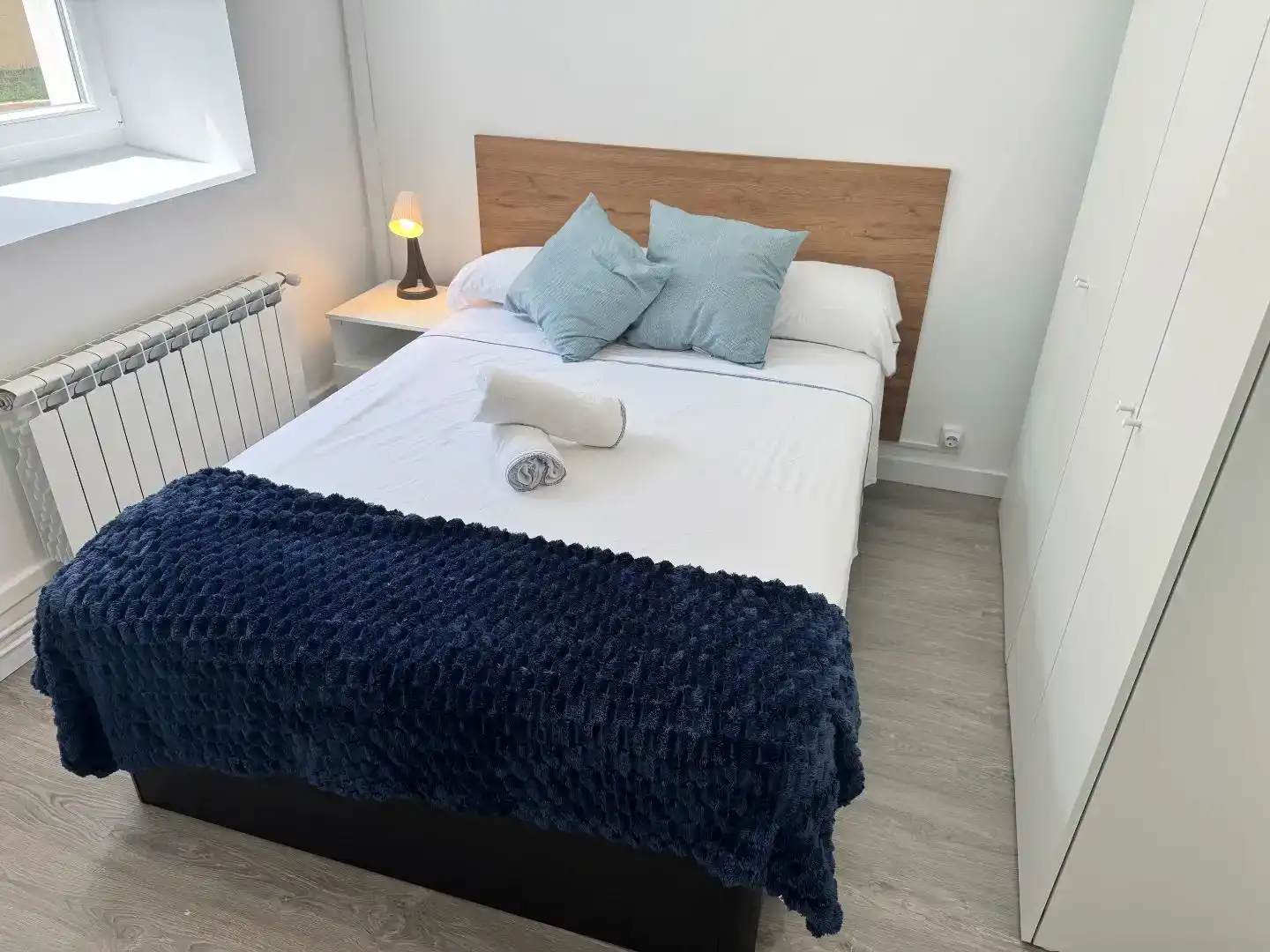 Schlafzimmer von Haus oder Chalet zur Miete in Santander mit Privatgarten, Möbliert und Ofen