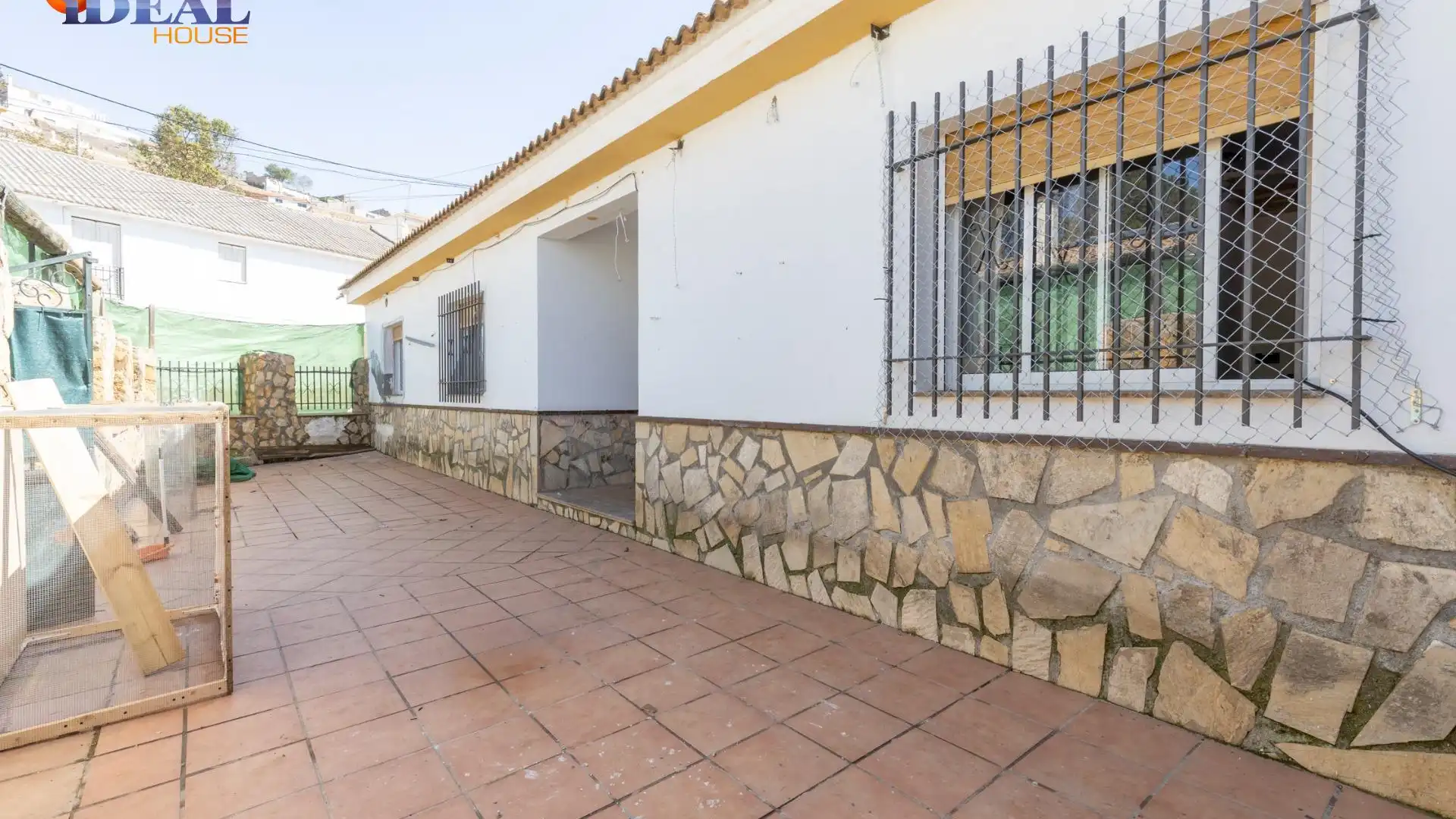 Vista exterior de Casa o chalet en venta en Moraleda de Zafayona con Alarma