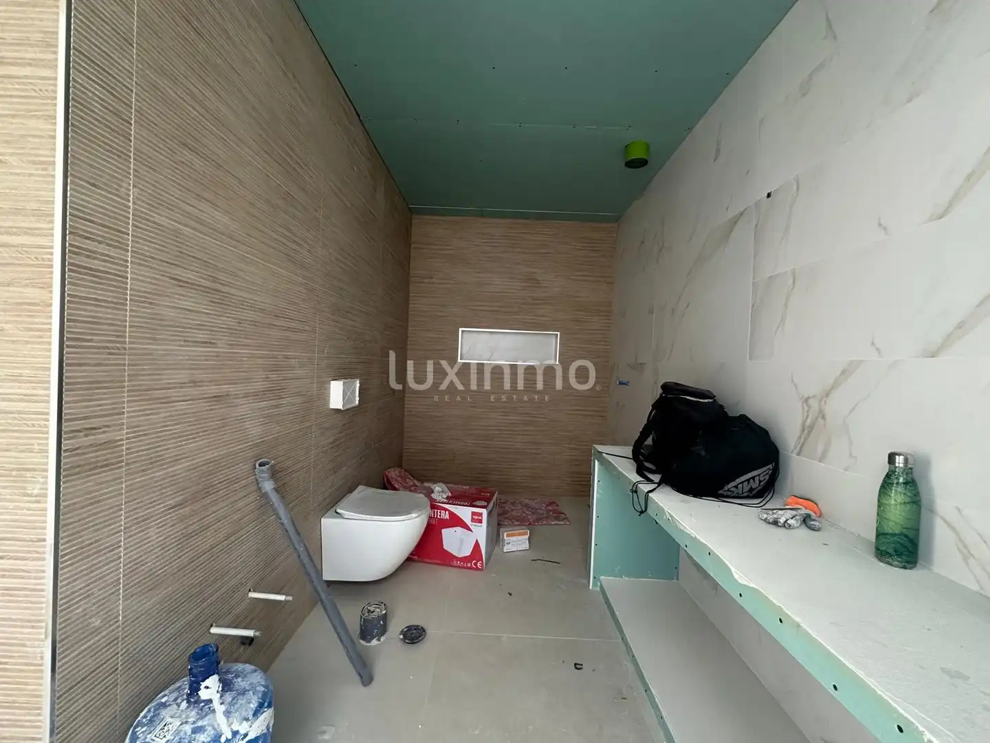 Bathroom of Houses for sale in L'Alfàs del Pi  with Air Conditioner, Heating and Terrace