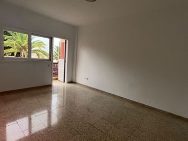 Flat with balcony to rent in Casco Urbano