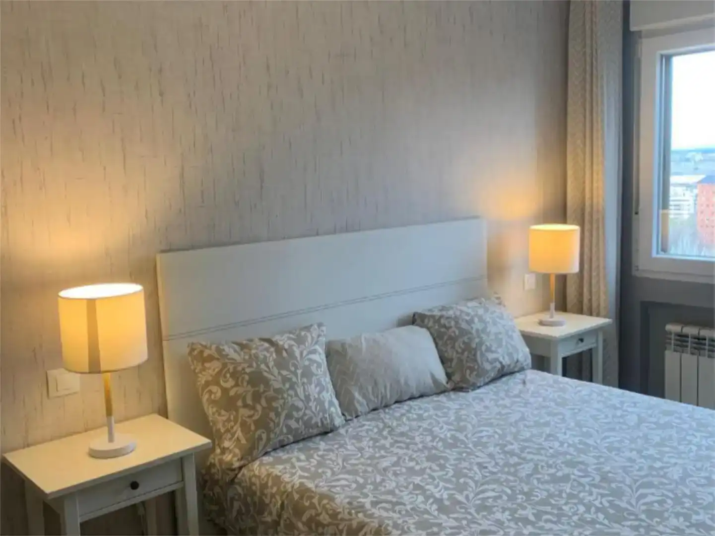 Schlafzimmer von Wohnung zur Miete in  Madrid Capital mit Klimaanlage, Schwimmbad und Balkon