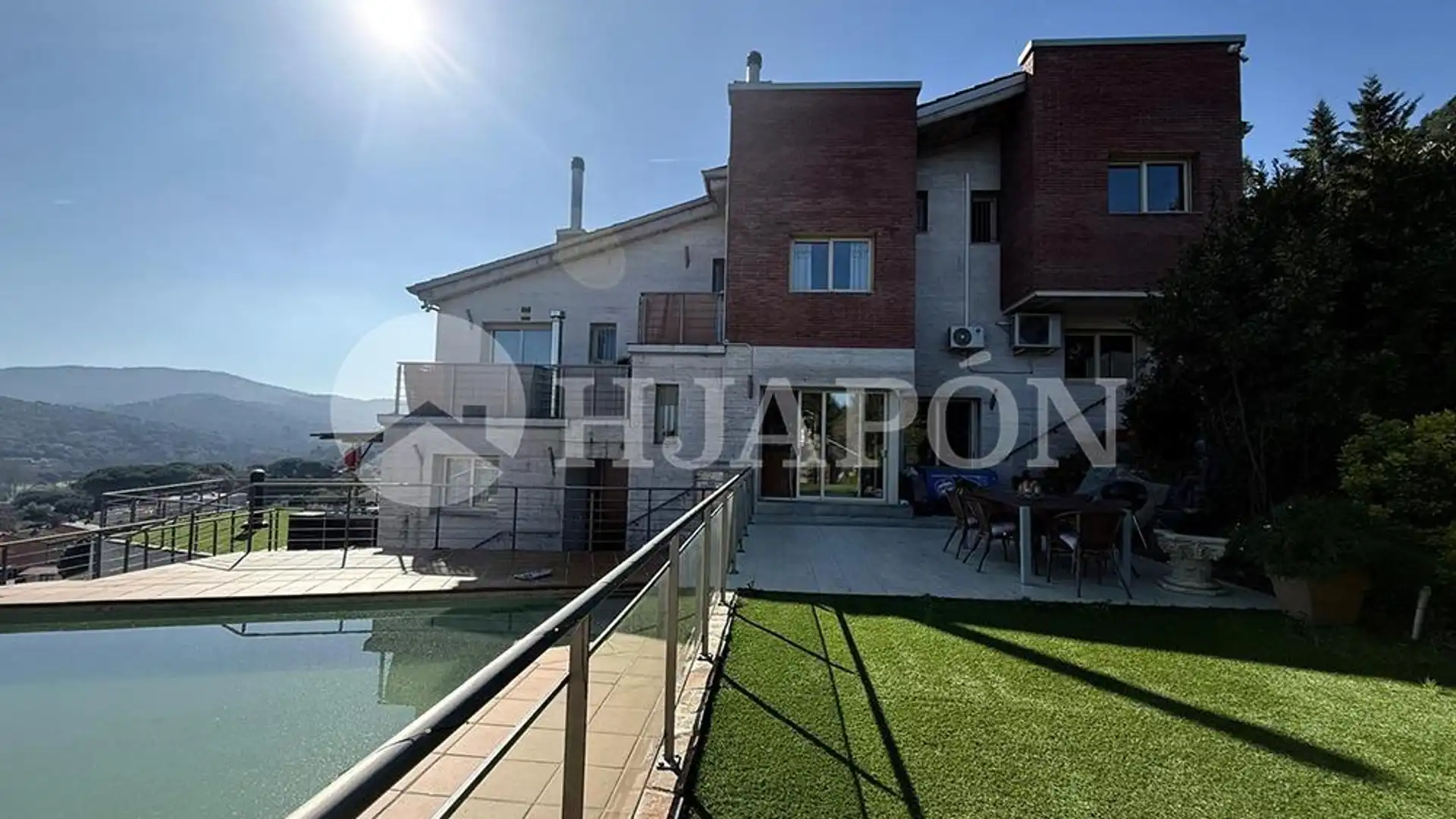 Terraza de Casa adosada en venta en Vallromanes con Aire acondicionado, Piscina y Alarma