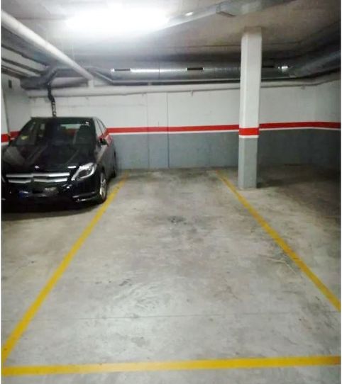 Foto 2 de Garaje en venta en Carrer D'alcoi, Zona Esportiva, Terrassa