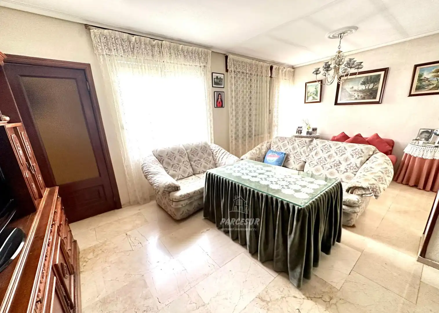 Dormitori de Casa o xalet en venda en Córdoba amb Aire condicionat, Traster i Piscina