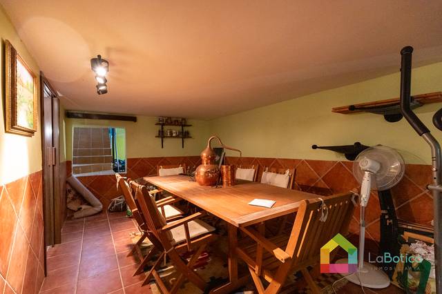Casa-chalet en Venta en Erustes