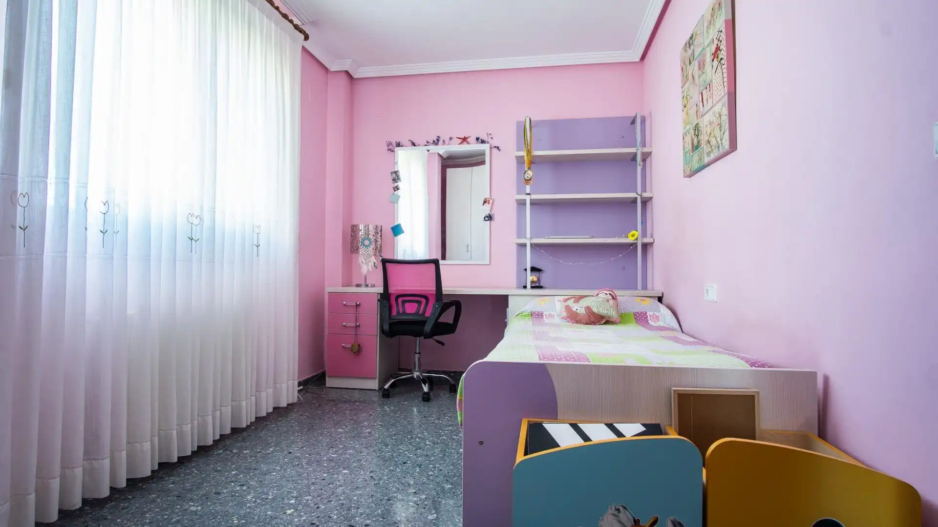 Habitación de Casa adosada en venta en Petrer, Alicante