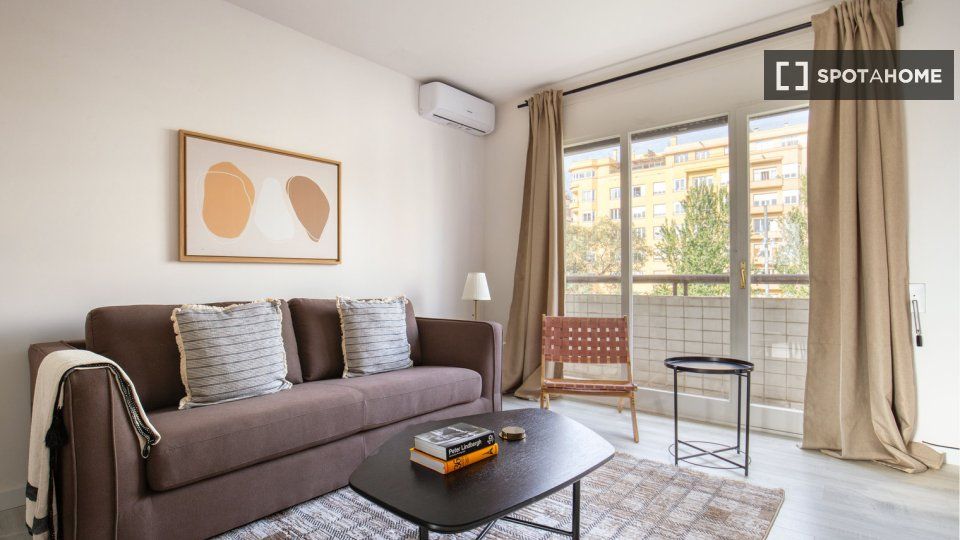 Sala d'estar de Pis de lloguer en  Barcelona Capital amb Aire condicionat, Calefacció i Moblat