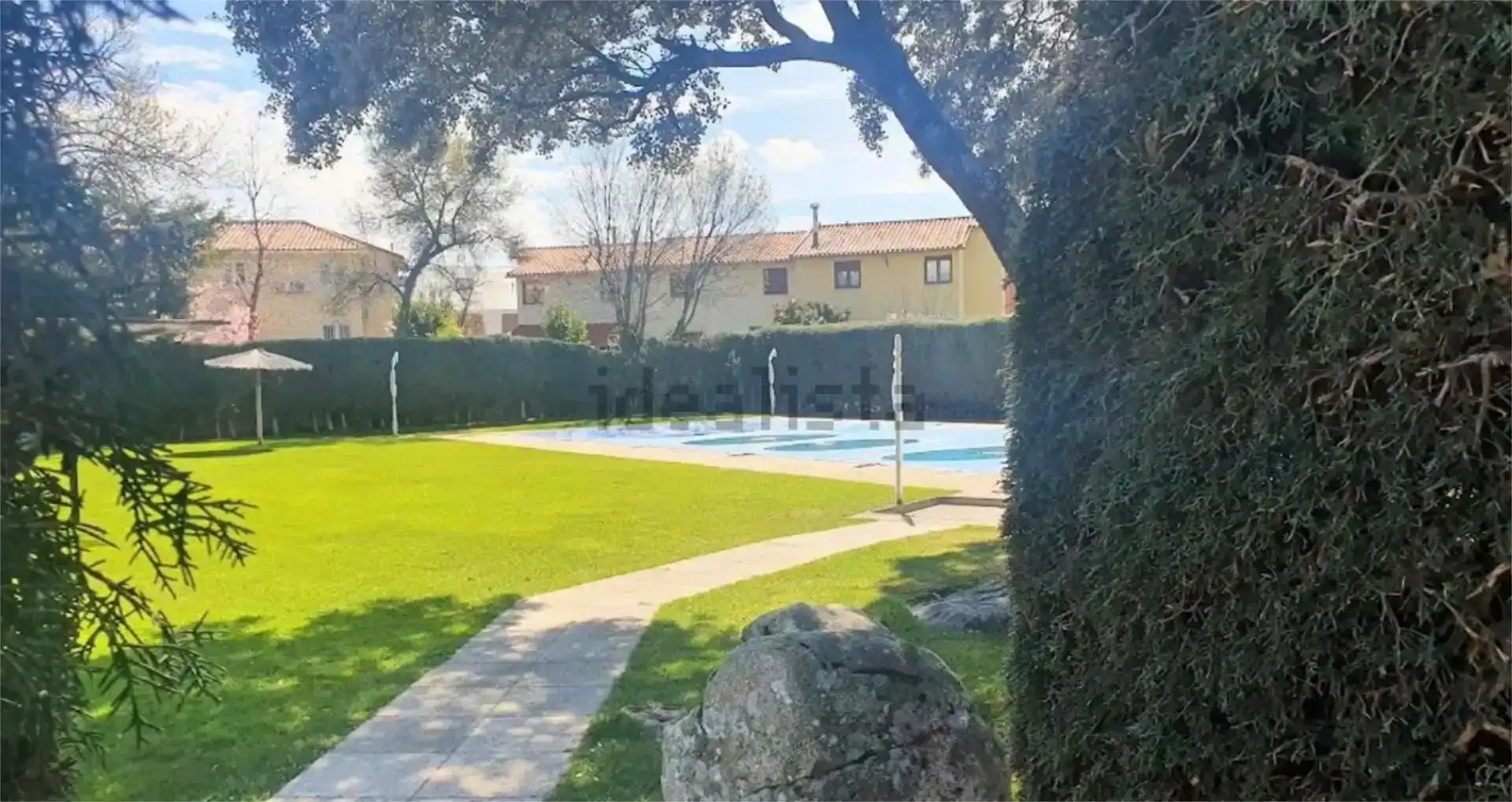 Piscina de Casa o xalet en venda en Moralzarzal amb Jardí privat, Traster i Piscina