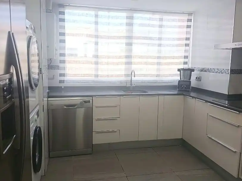Cuina de Pis en venda en Paterna amb Aire condicionat, Terrassa i Balcó