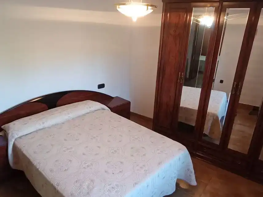 Habitación de Piso en venta en Frades de la Sierra con Trastero y Amueblado