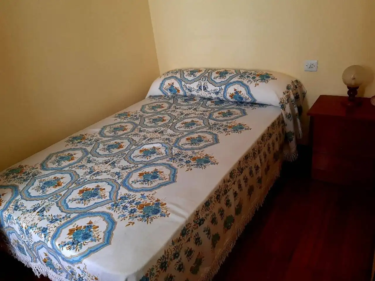 Dormitori de Casa o xalet en venda en Cariño amb Moblat