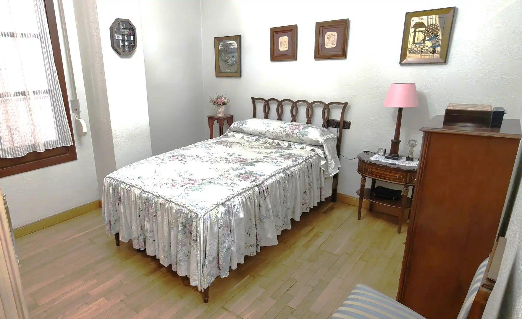 Bedroom of Flat for sale in Zaragoza  with Air Conditioner, Heating and Parquet flooring