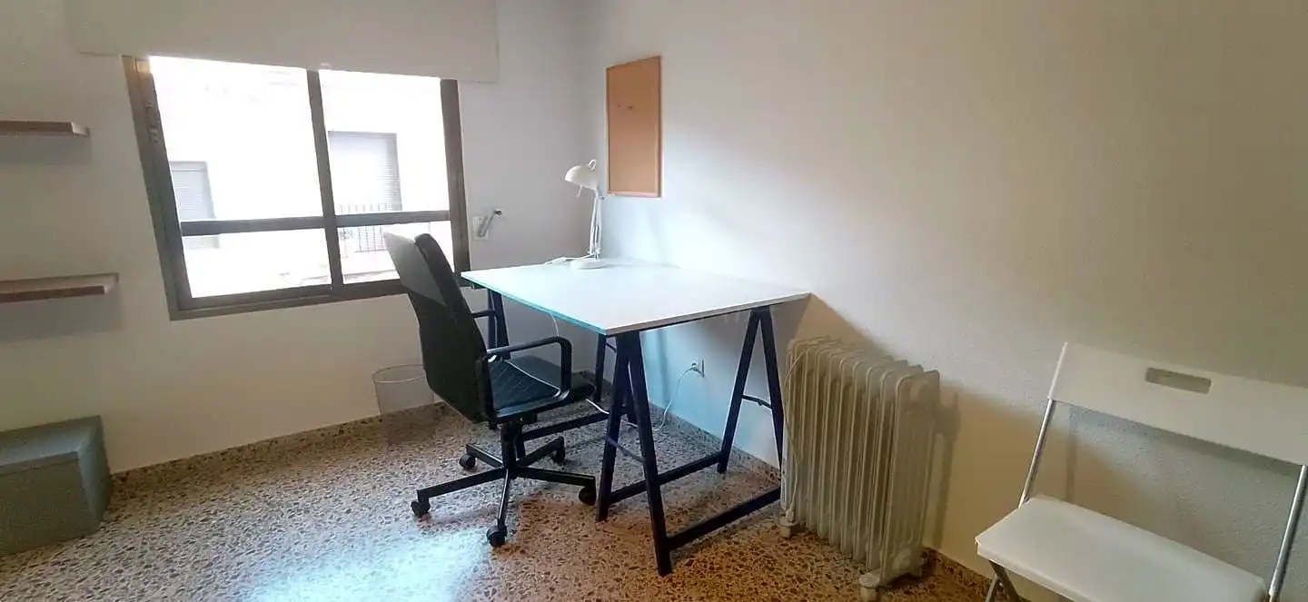 Apartamento de alquiler en Moncada con Aire acondicionado, Terraza y Amueblado