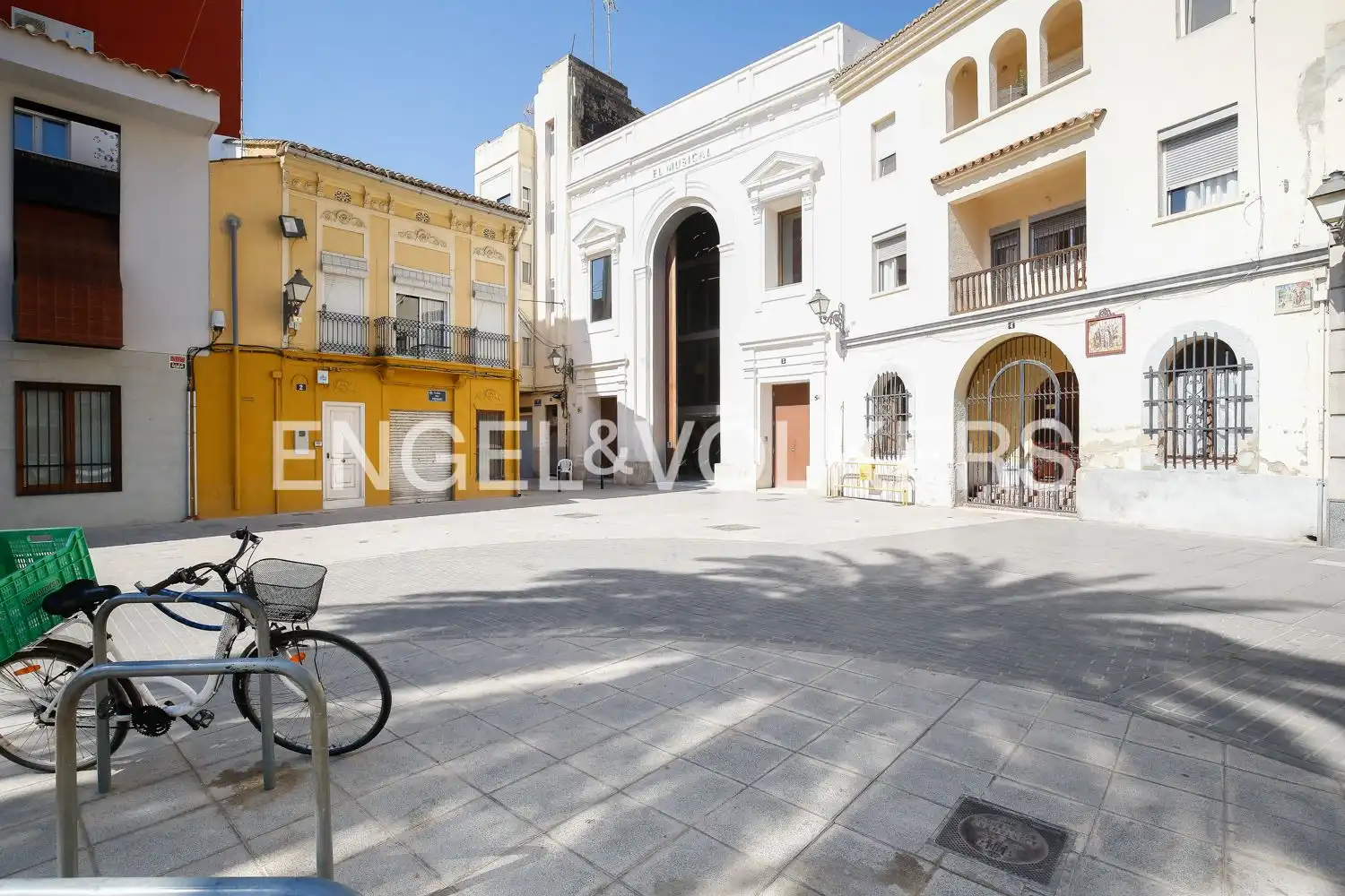 Außenansicht von Wohnung zur Miete in Valencia mit Klimaanlage, Heizung und Möbliert
