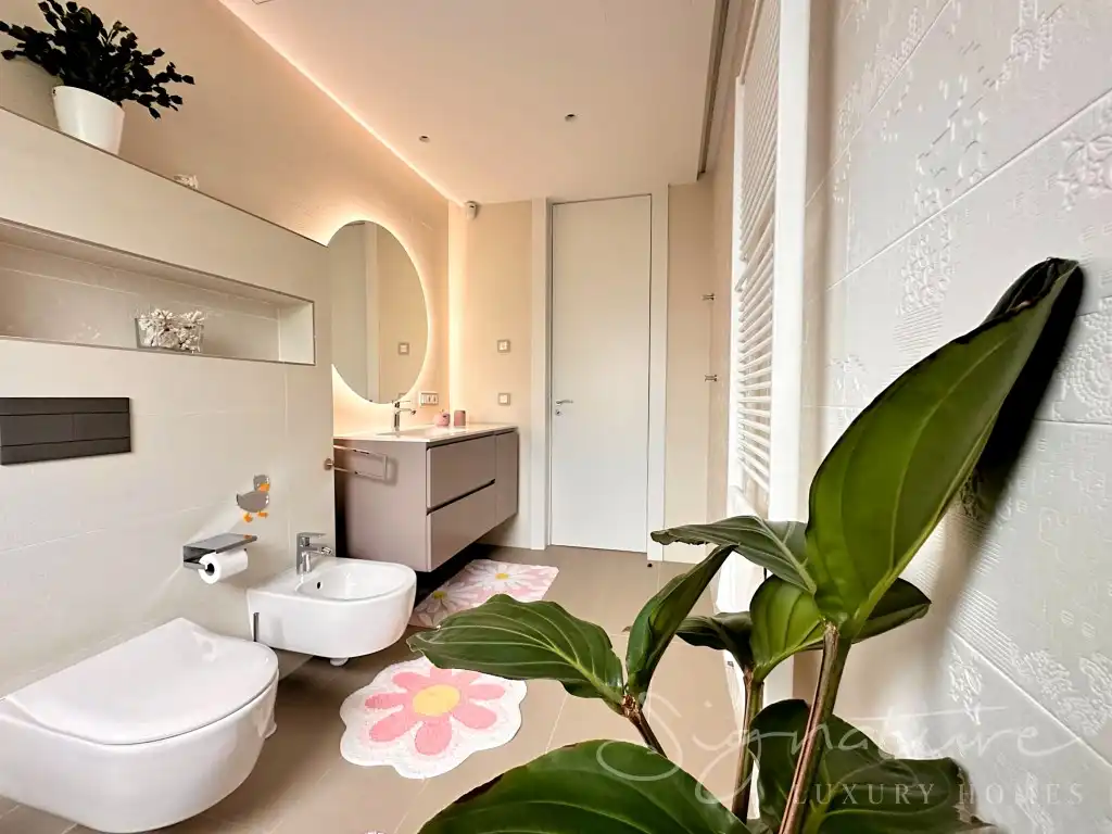Baño de Casa o chalet de alquiler en Sant Cugat del Vallès con Aire acondicionado, Calefacción y Jardín privado