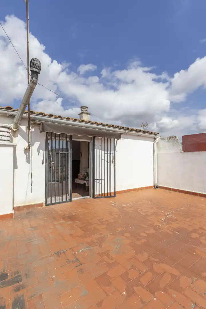 Exterior view of Houses for sale in Valencia  with Heating, Terrace and Storage room