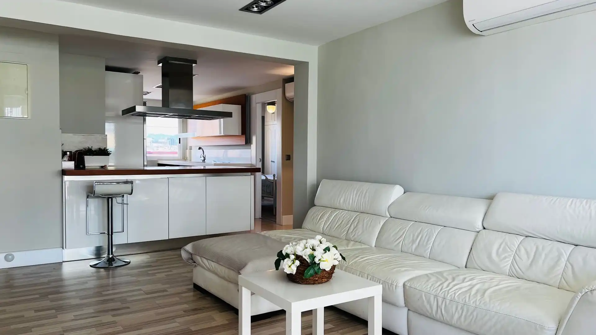 Sala d'estar de Apartament en venda en Benidorm amb Aire condicionat, Calefacció i Terrassa