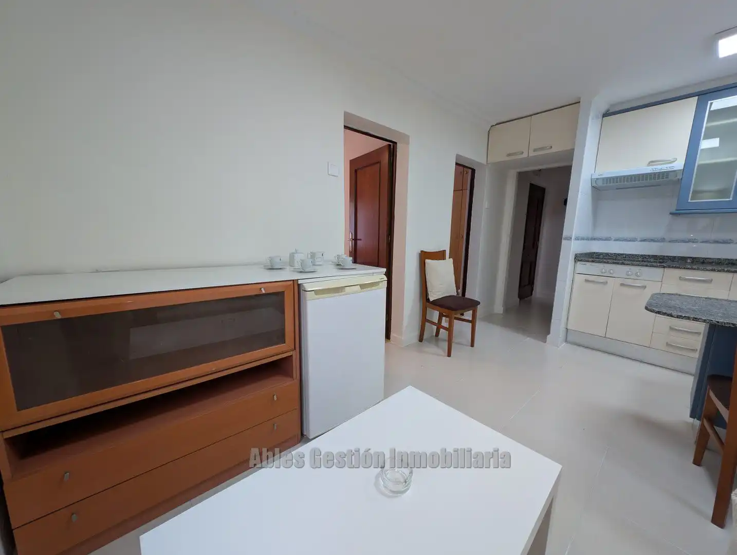 Schlafzimmer von Wohnung zum Verkauf in Oviedo  mit Möbliert