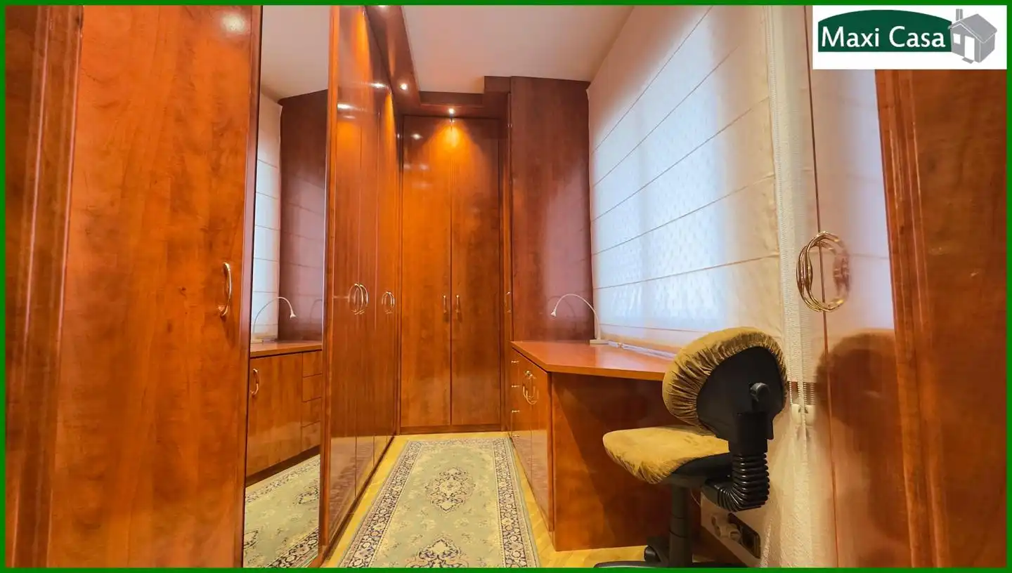 Piso en venta en Barcelona con Aire acondicionado, Calefacción y Balcón