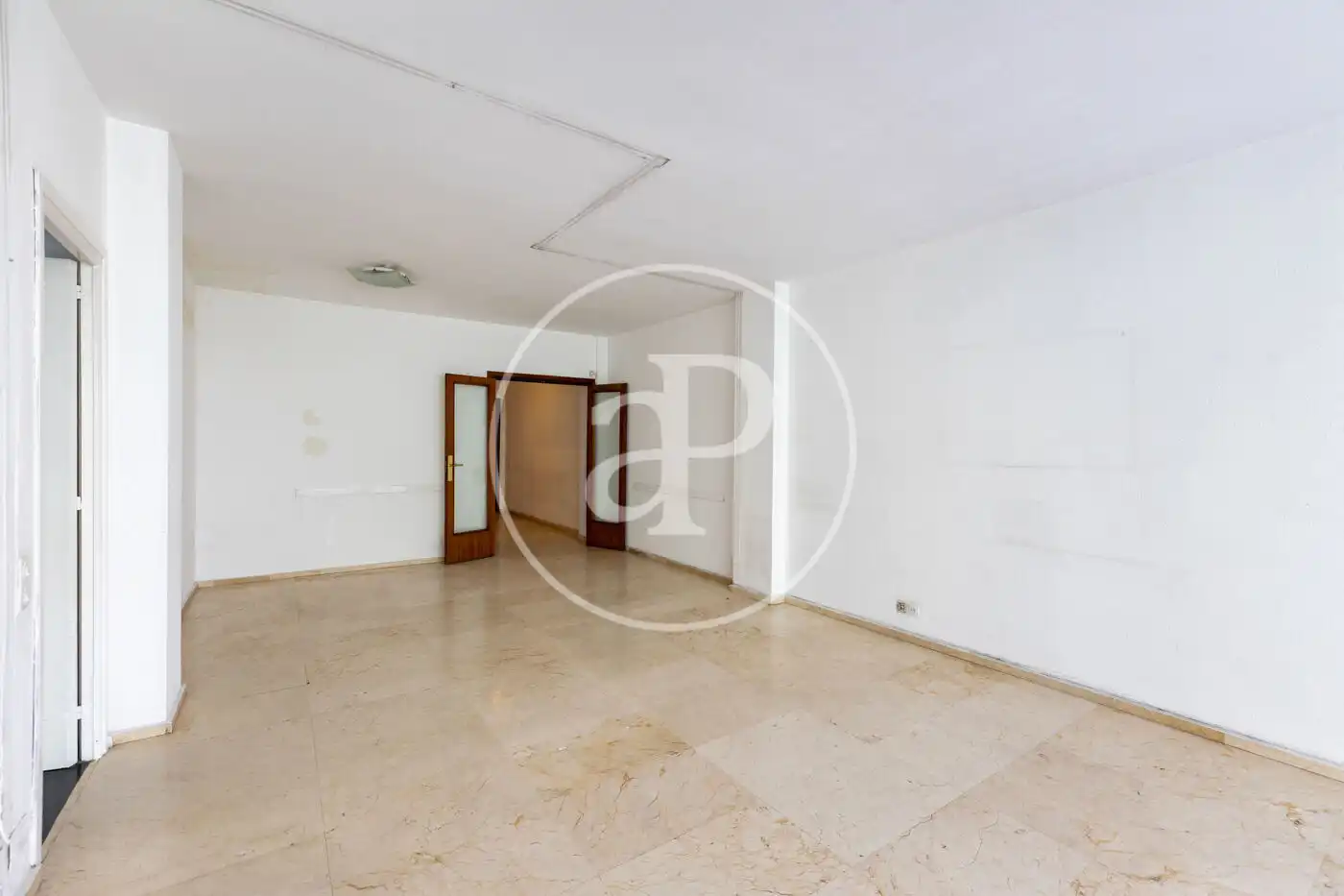 Piso en venta en Barcelona con Aire acondicionado, Calefacción y Balcón