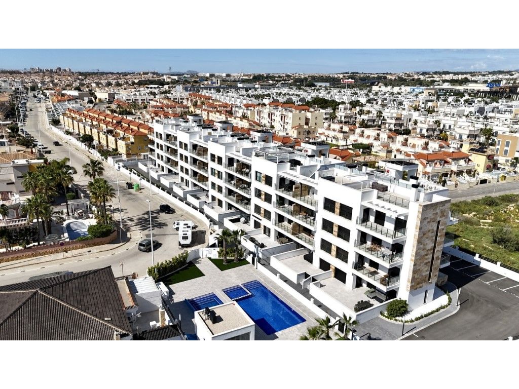 Exterior view of Apartment for sale in Orihuela  with Air Conditioner and Community pool