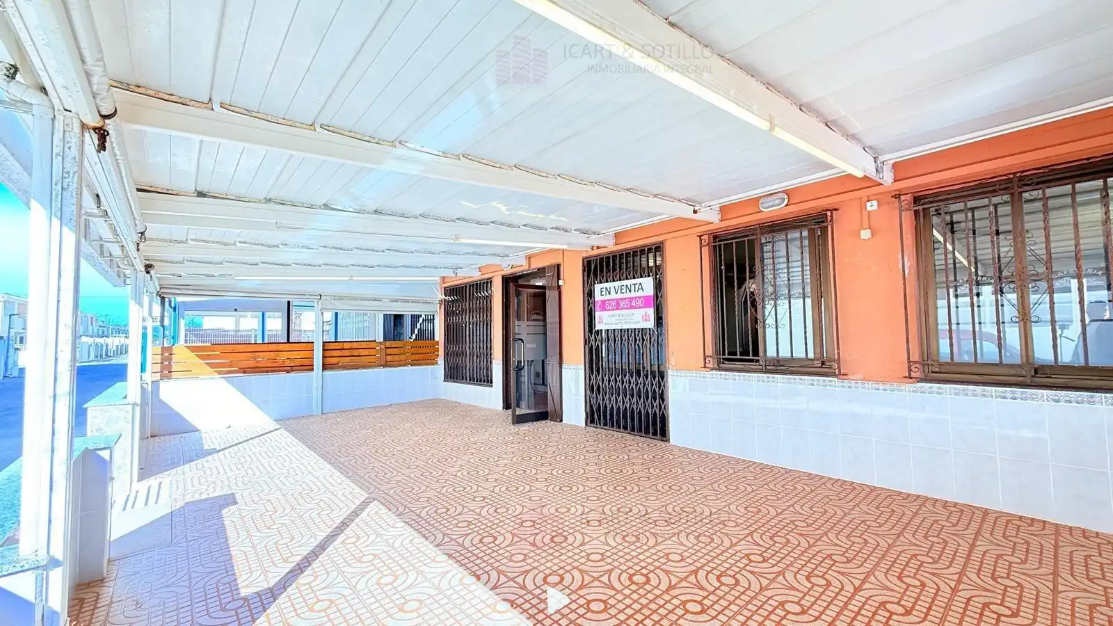 Terrassa de Local en venda en Peñíscola / Peníscola amb Terrassa