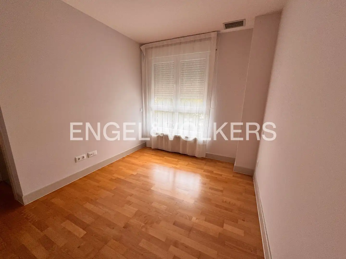 Bedroom of Flat for rent in Majadahonda  with Air Conditioner, Heating and Private garden