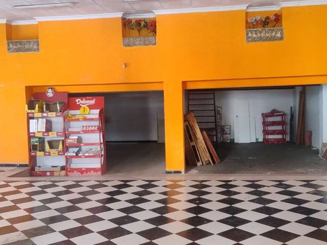 Local comercial en Venta en Avenida Federico García Lorca, 27 en Centro