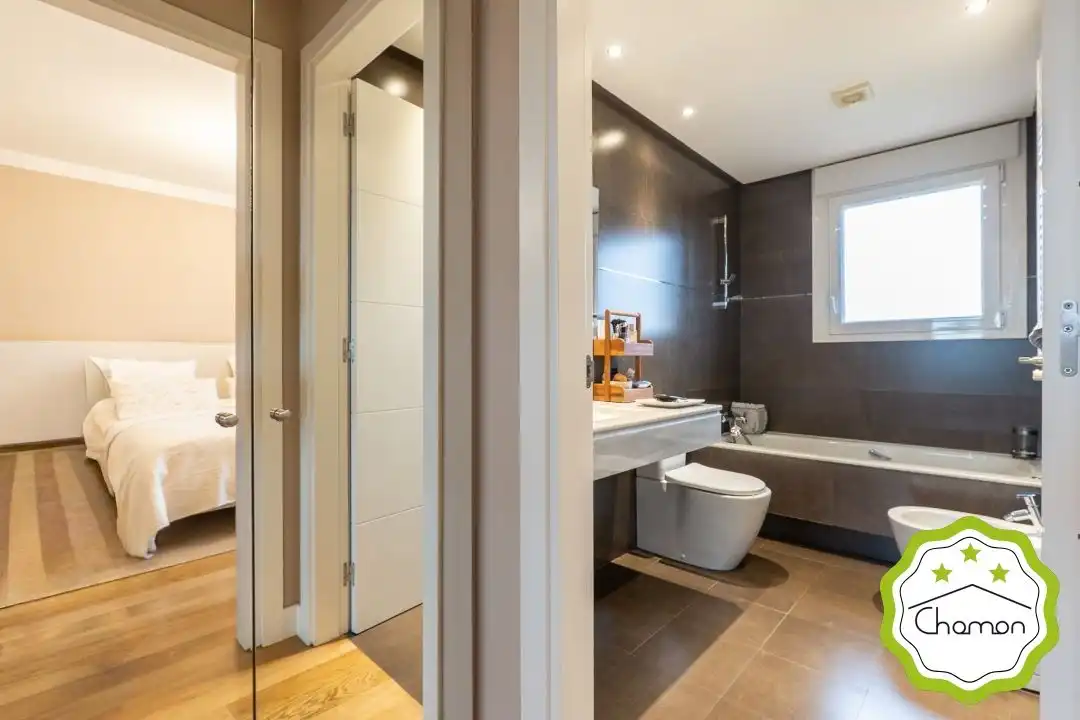 Baño de Casa adosada en venta en Bilbao  con Calefacción, Jardín privado y Terraza