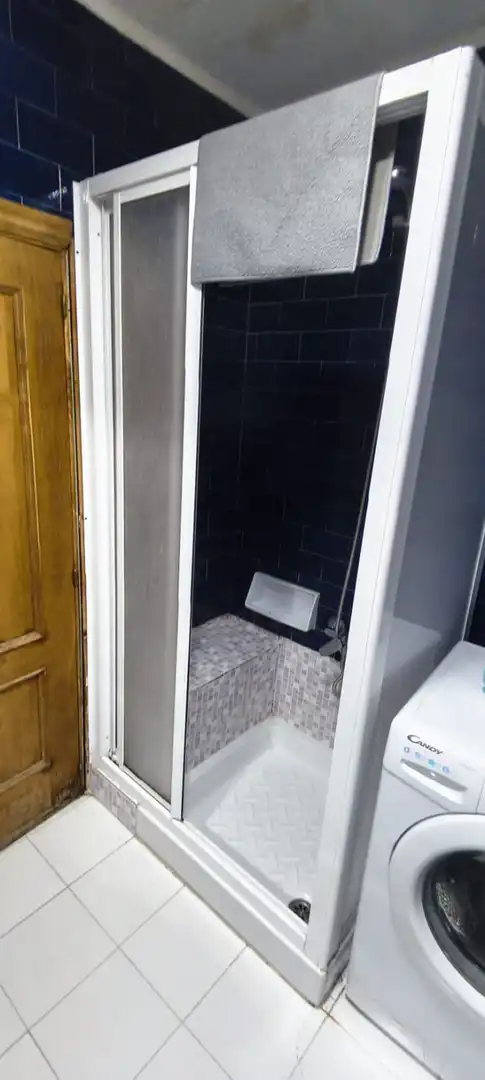 Baño de Piso en venta en Oviedo  con Calefacción, Trastero y Amueblado