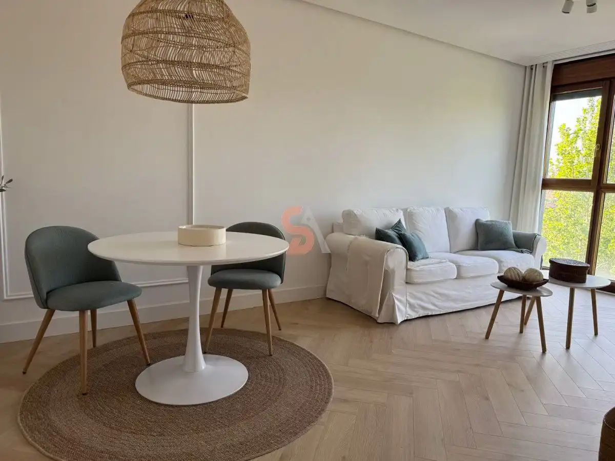 Wohnzimmer von Wohnung zur Miete in Valladolid mit Heizung, Möbliert und Gemeinschaftspool