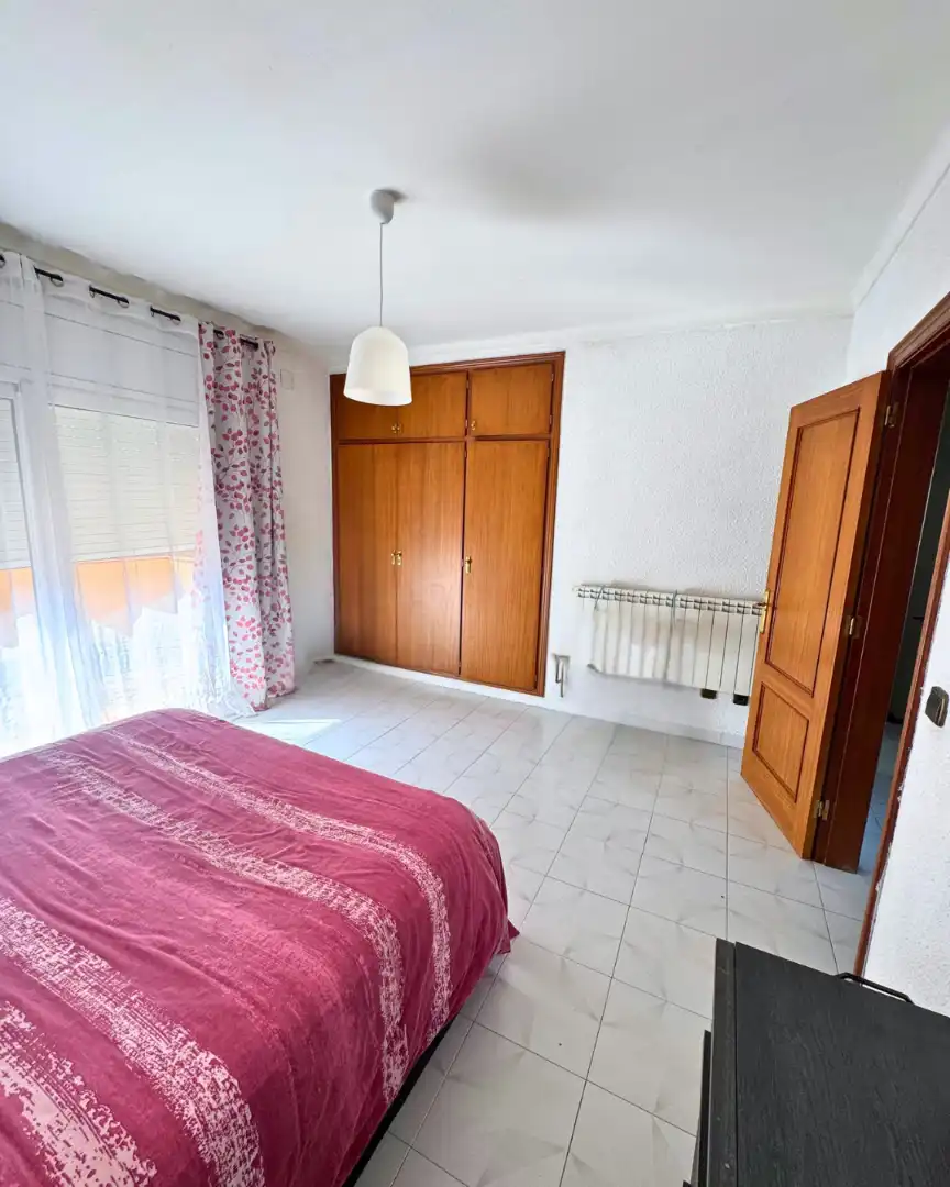 Dormitori de Casa o xalet en venda en Vilajuïga amb Calefacció, Terrassa i Moblat