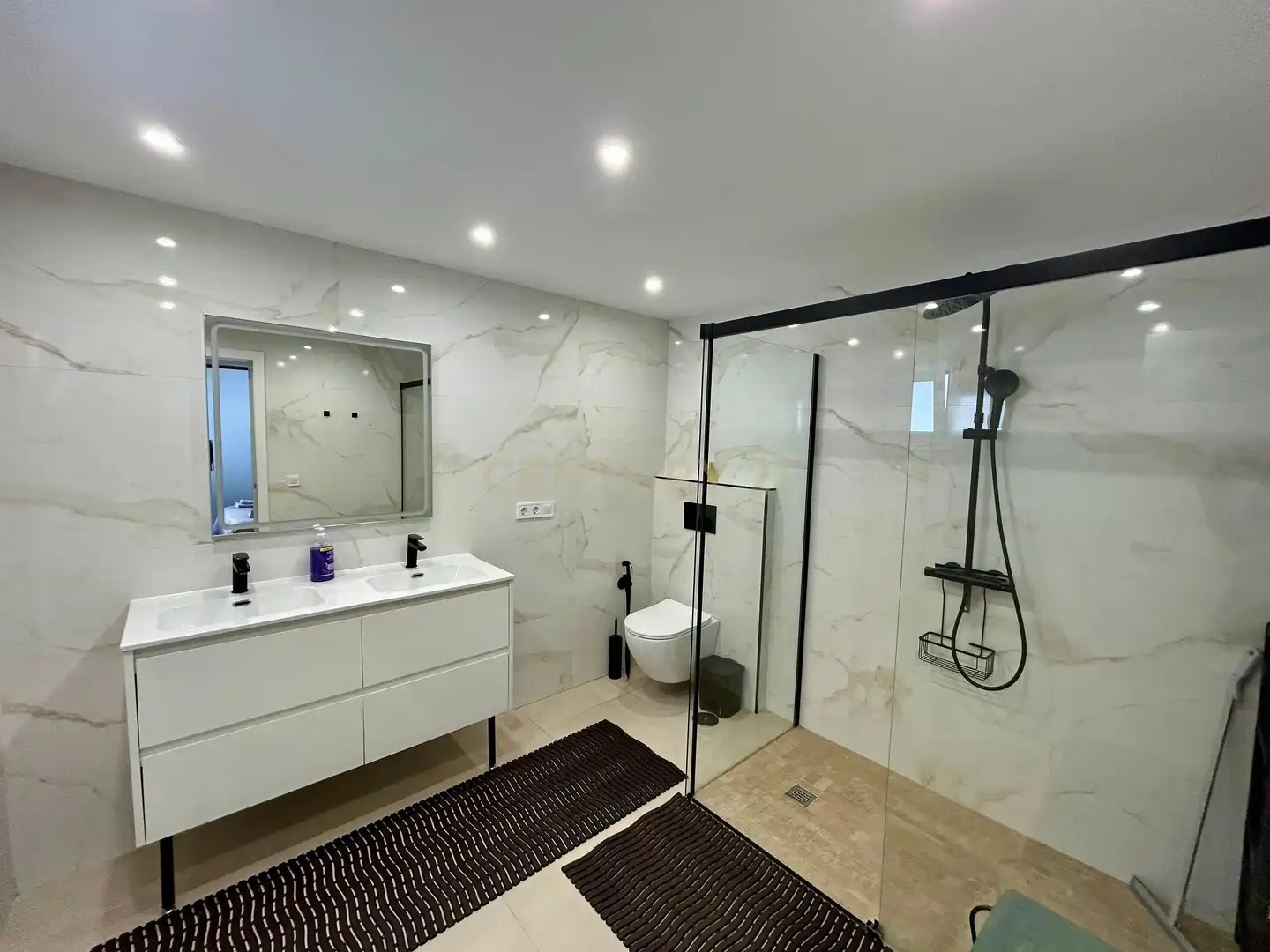Bathroom of Houses for sale in Fuengirola  with Jacuzzi and Sauna