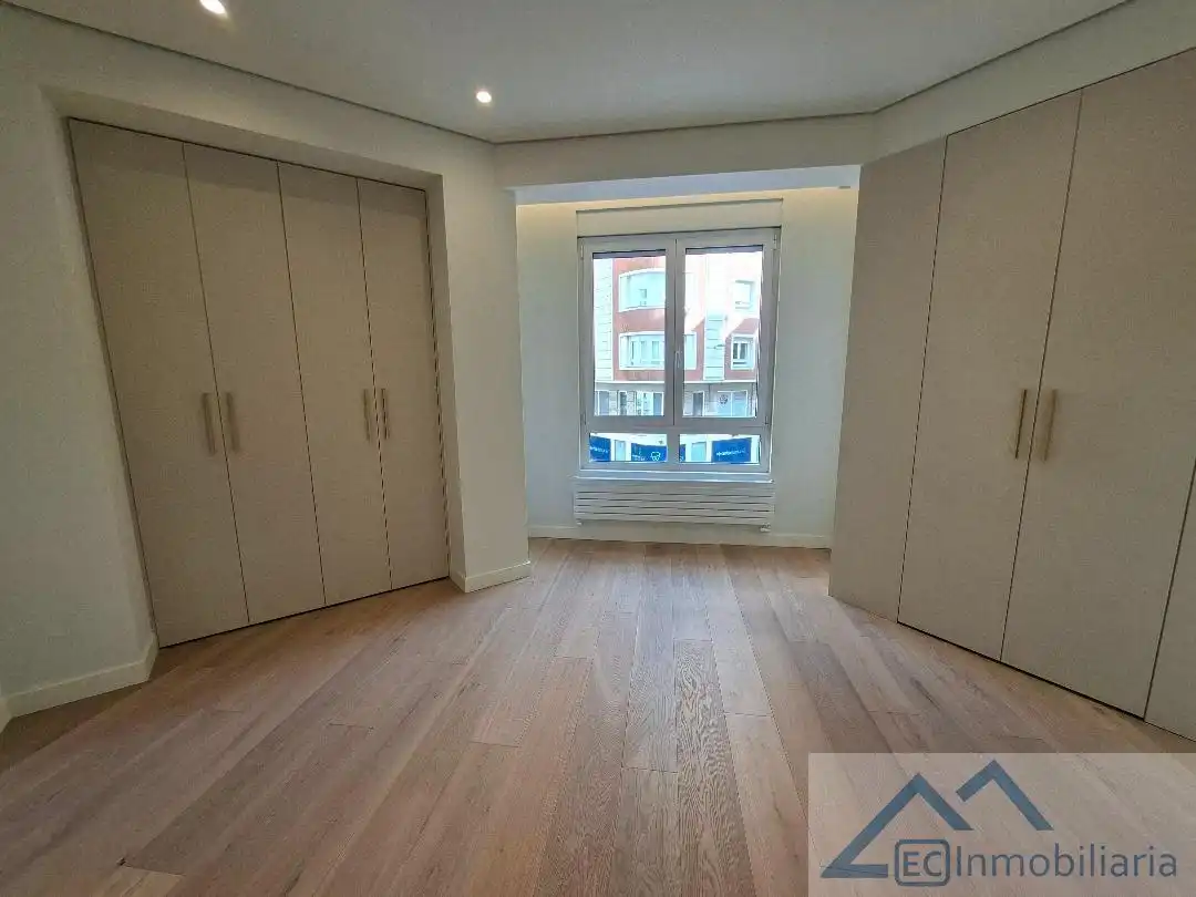 Habitación de Piso en venta en Santander con Calefacción y Trastero