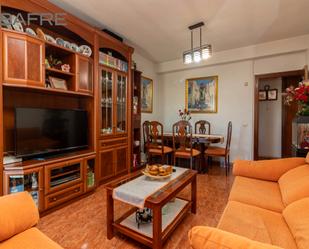 Living room of Flat for sale in  Madrid Capital  with Air Conditioner and Balcony