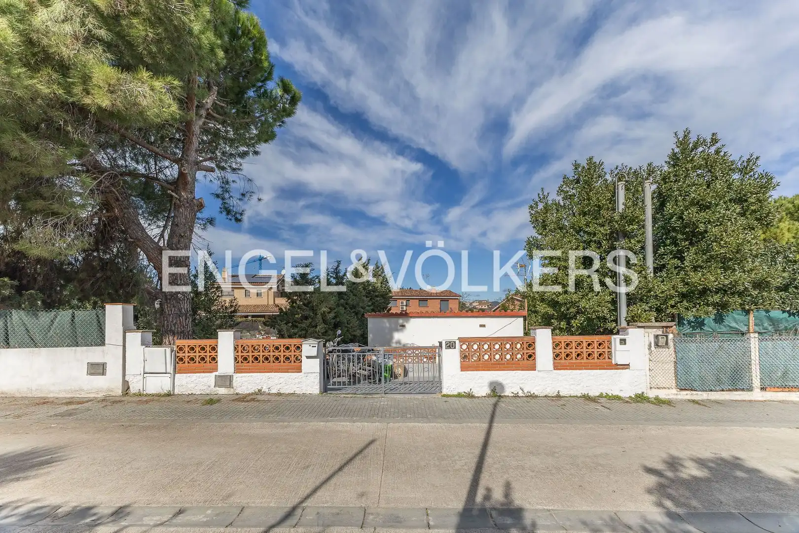 Vista exterior de Casa o chalet en venta en Palau-solità i Plegamans con Aire acondicionado, Calefacción y Jardín privado