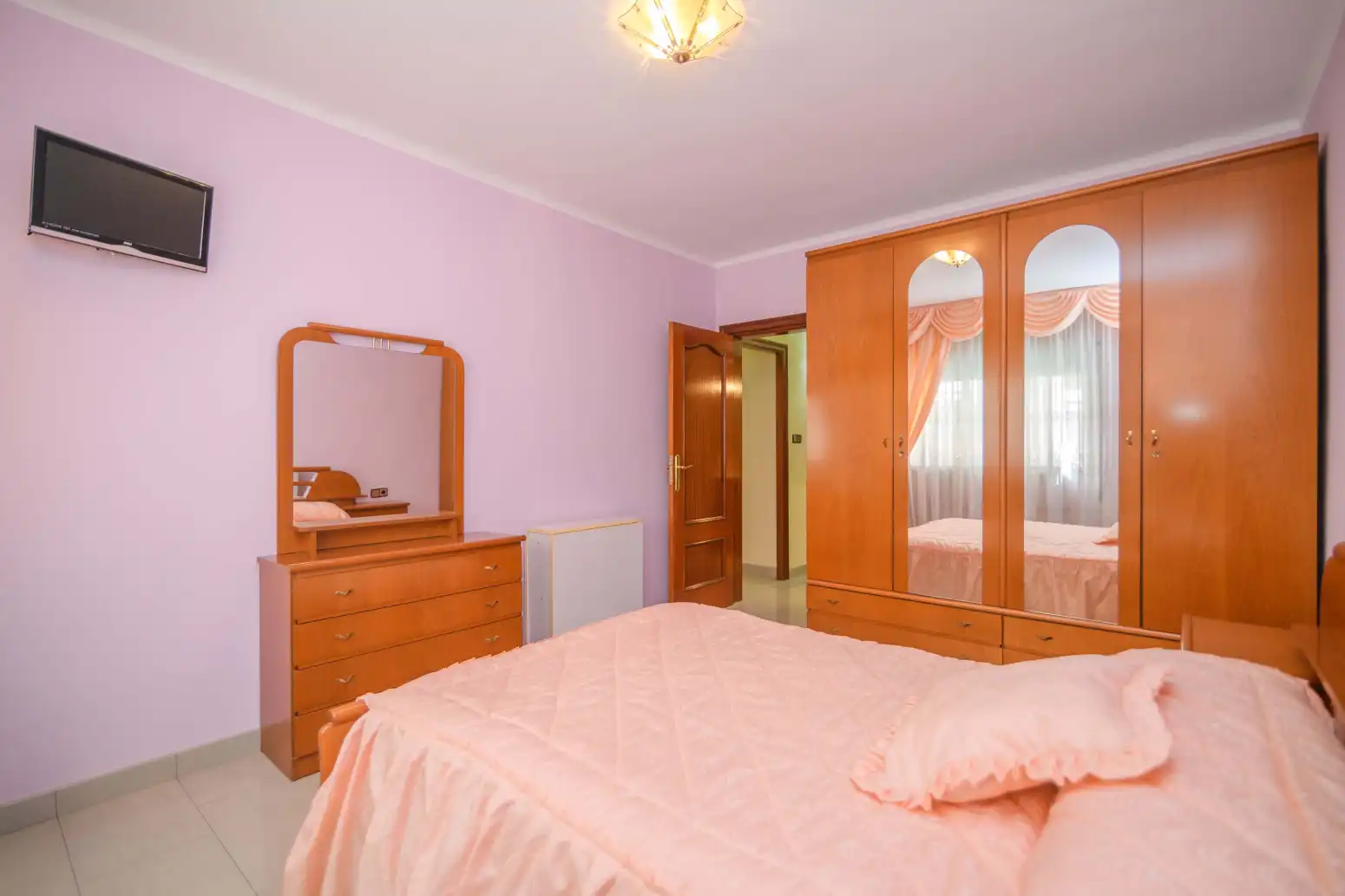 Habitación de Piso en venta en Cornellà de Llobregat con Aire acondicionado, Calefacción y Balcón