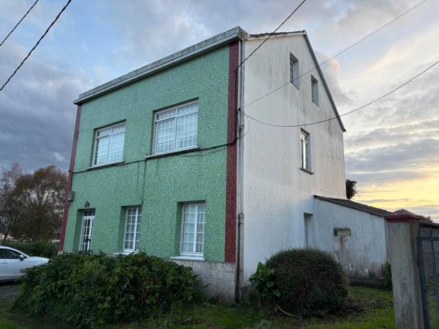 Casa-chalet en Venta en Rúa do Espiño en A Malata - Catabois - Ciudad Jardín