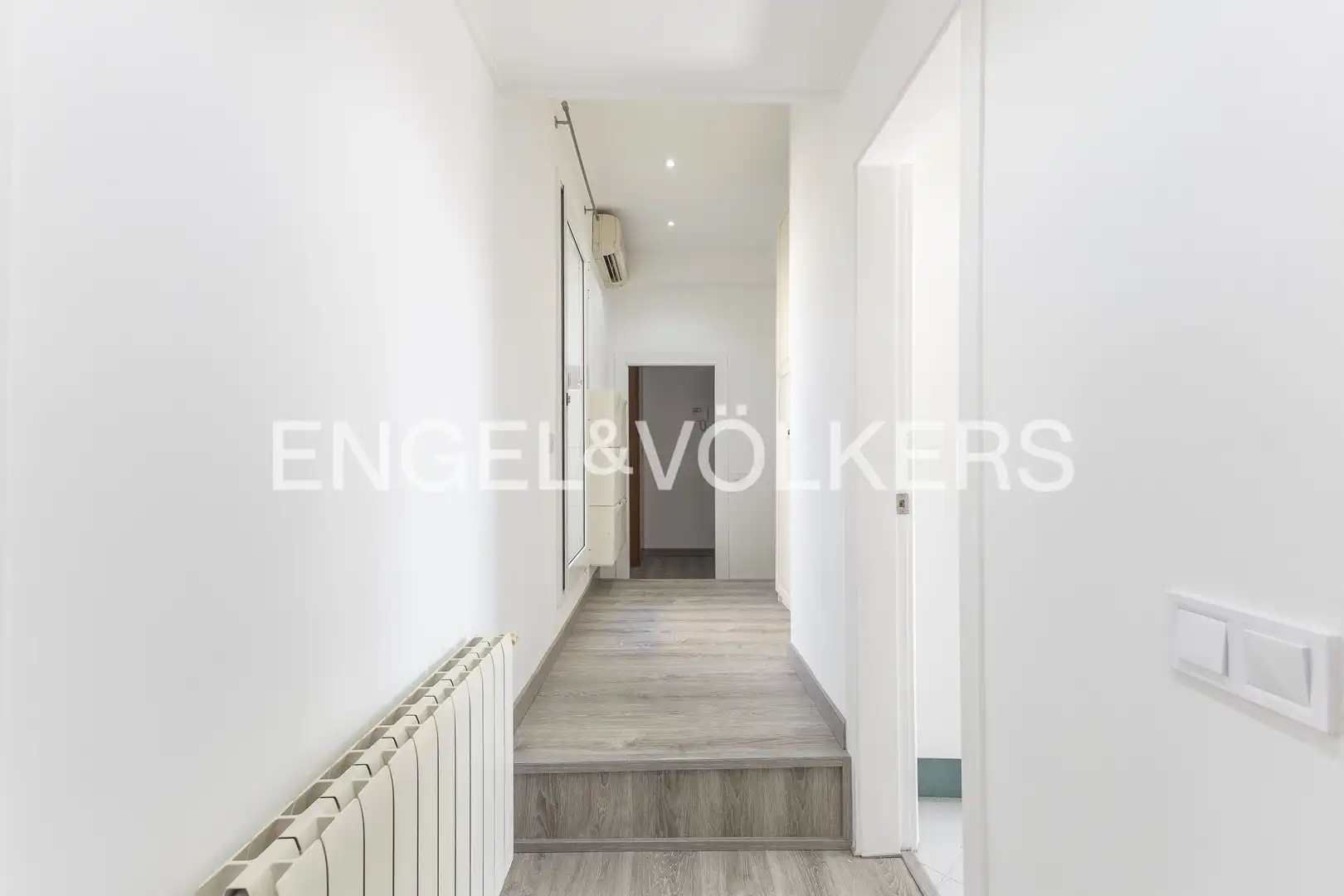 Wohnung zum Verkauf in Barcelona mit Klimaanlage, Heizung und Parkett