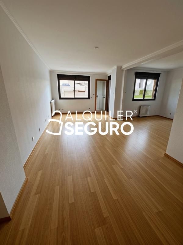 Bedroom of Flat to rent in Yebes  with Heating, Terrace and Storage room